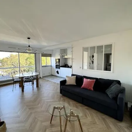 Neuf Avec Balcon Et Parking Prive Daire