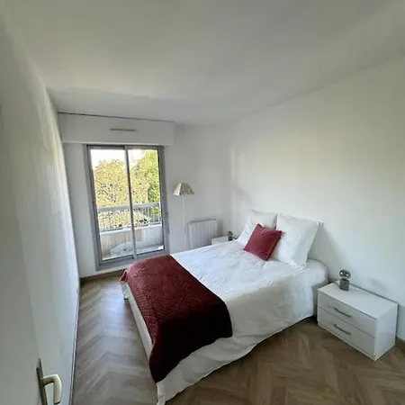 Neuf Avec Balcon Et Parking Prive Apartamento Caen