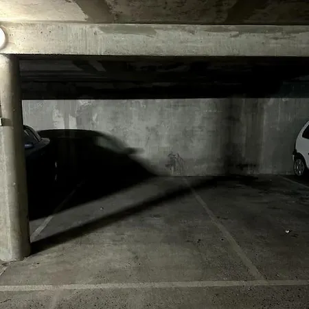 Neuf Avec Balcon Et Parking Prive Кан