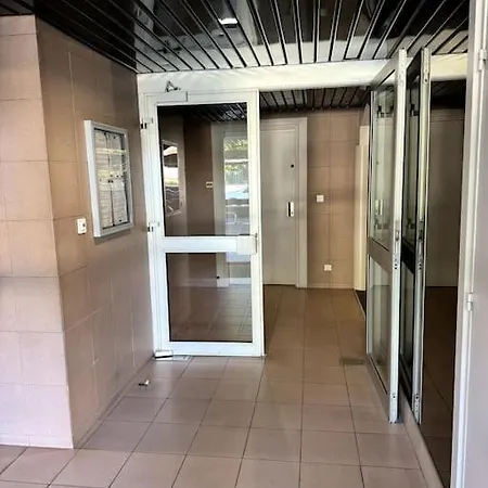 Neuf Avec Balcon Et Parking Prive Apartamento Caen