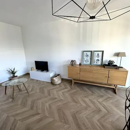 Neuf Avec Balcon Et Parking Prive Apartamento *